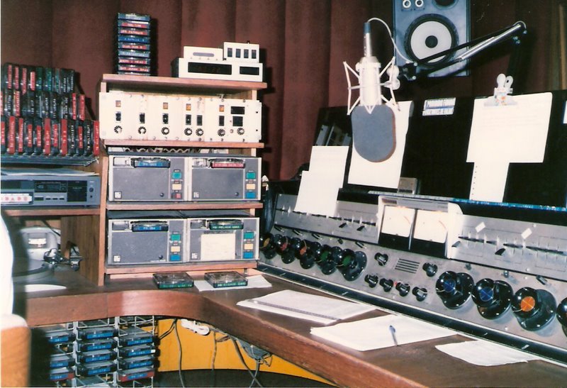 Estações de rádio do Paraná: Estações de rádio de Curitiba